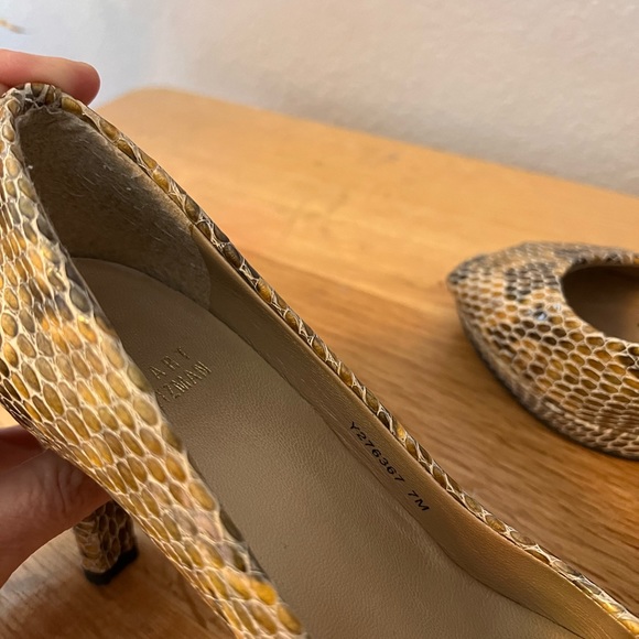 Stuart Weitzman python embossed peep toe pump - Picture 6 of 9